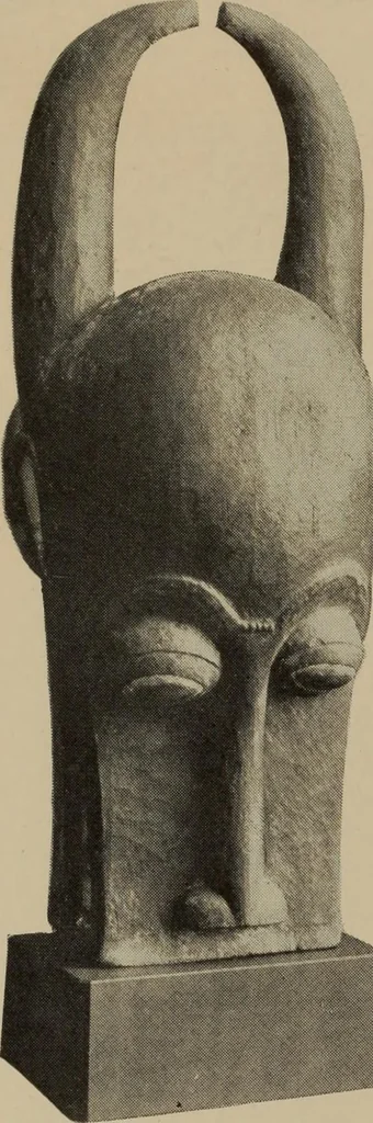 An illustration from History of art, 1921, leaf 197