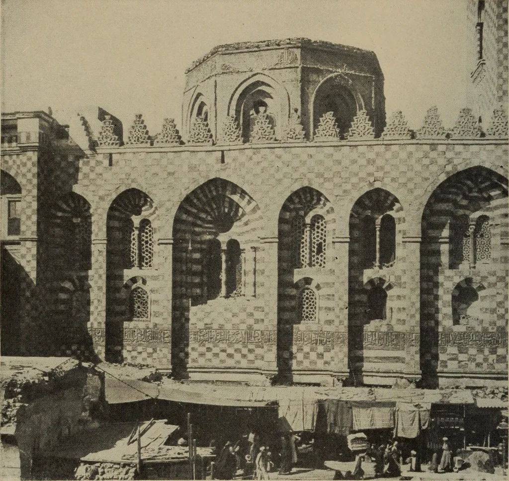 An illustration from History of art, 1921, leaf 267
