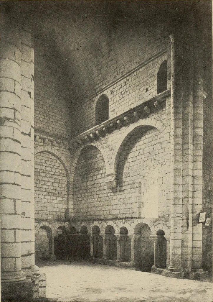 An illustration from History of art, 1921, leaf 298