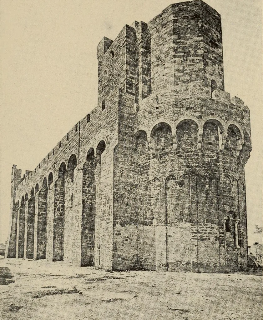 An illustration from History of art, 1921, leaf 312
