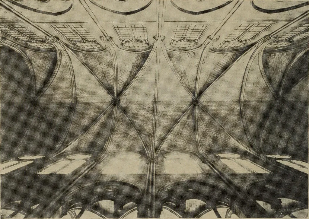 An illustration from History of art, 1921, leaf 323