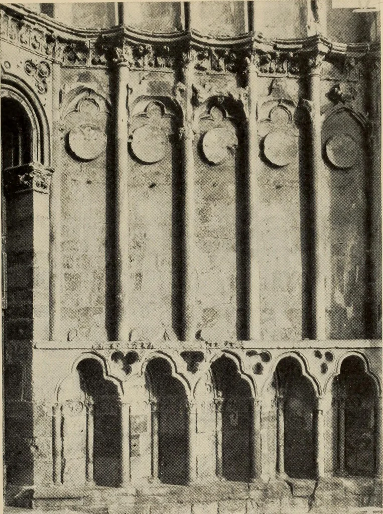 An illustration from History of art, 1921, leaf 346
