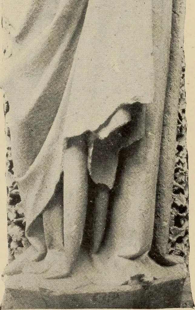 An illustration from History of art, 1921, leaf 358