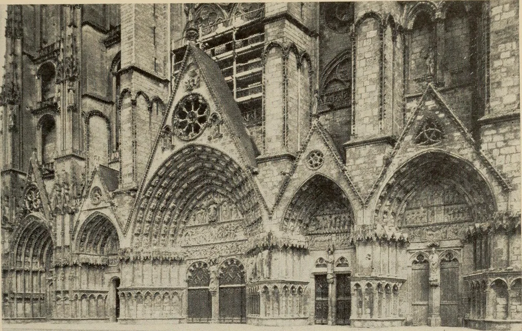 An illustration from History of art, 1921, leaf 362