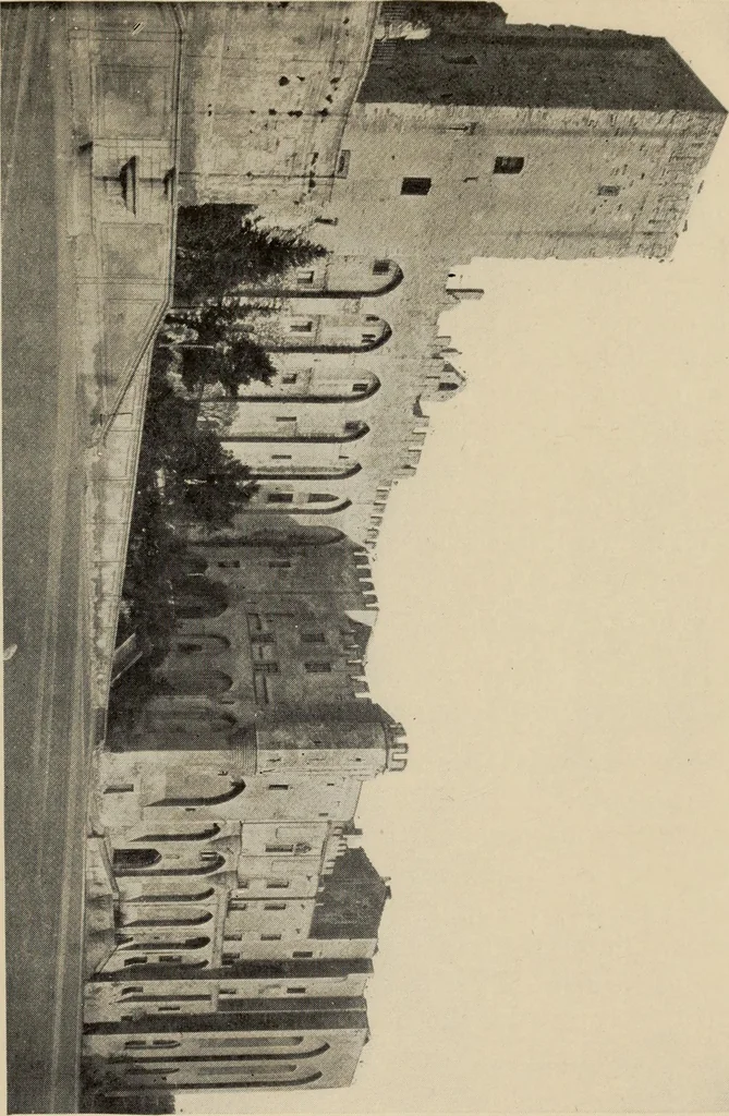 An illustration from History of art, 1921, leaf 366
