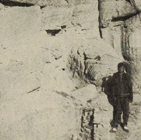 An illustration from History of art, 1921, leaf 88