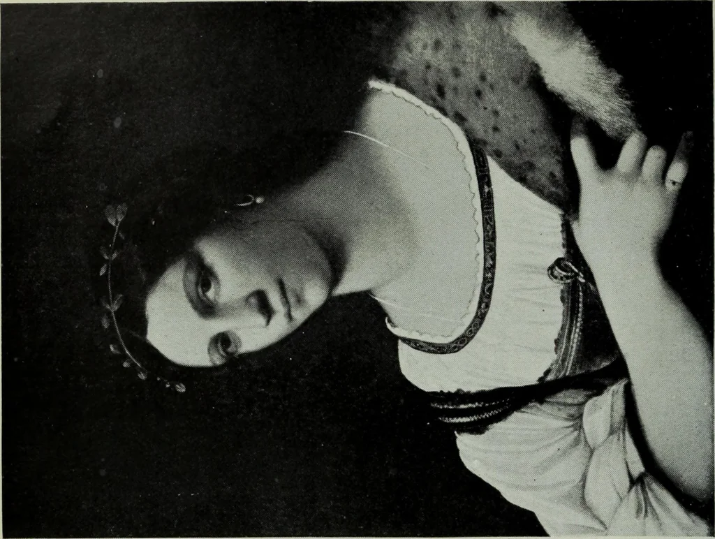 An illustration from A History of art, 1922, leaf 177
