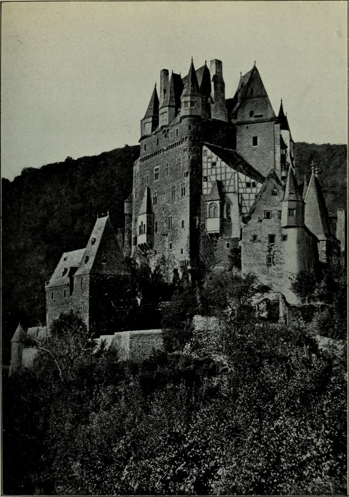 An illustration from A History of art, 1922, leaf 650