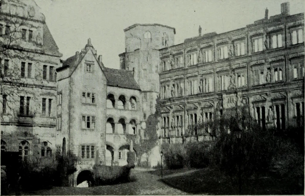 An illustration from A History of art, 1922, leaf 651