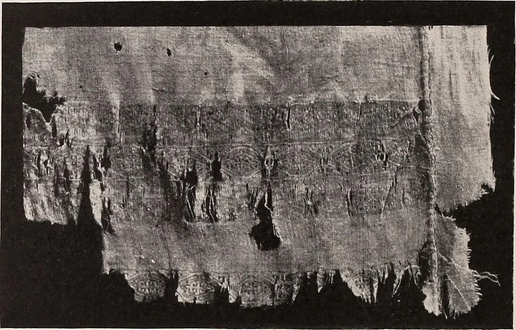 An illustration from A history of hand-made lace : dealing with the origin of lace, the growth of the great lace centres, the mode of manufacture, the methods of distinguishing and the care of various kinds of lace, 1900, leaf 25