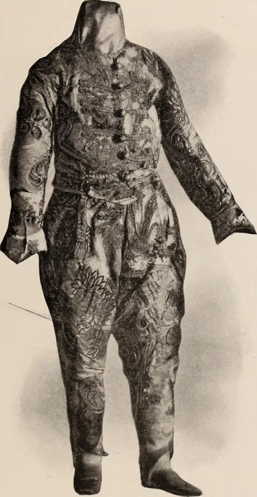 An illustration from A history of hand-made lace : dealing with the origin of lace, the growth of the great lace centres, the mode of manufacture, the methods of distinguishing and the care of various kinds of lace, 1900, leaf 68