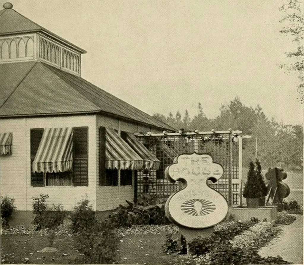 An illustration from Hodgson portable houses., 1916, leaf 34