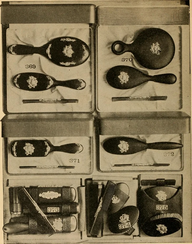 An illustration from Holiday specialties : jewelry, watches, silverware, musical goods, leather goods, sporting goods, etc., 1900, leaf 35