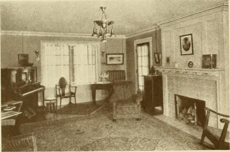 An illustration from Homes of character., 1920, leaf 25