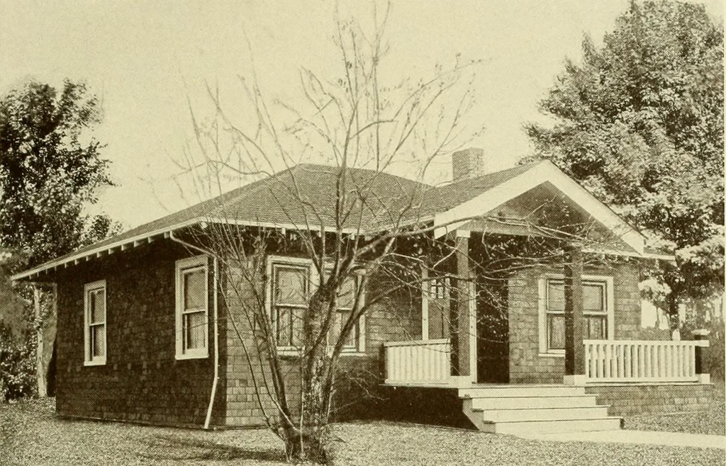An illustration from Homes of character., 1920, leaf 82