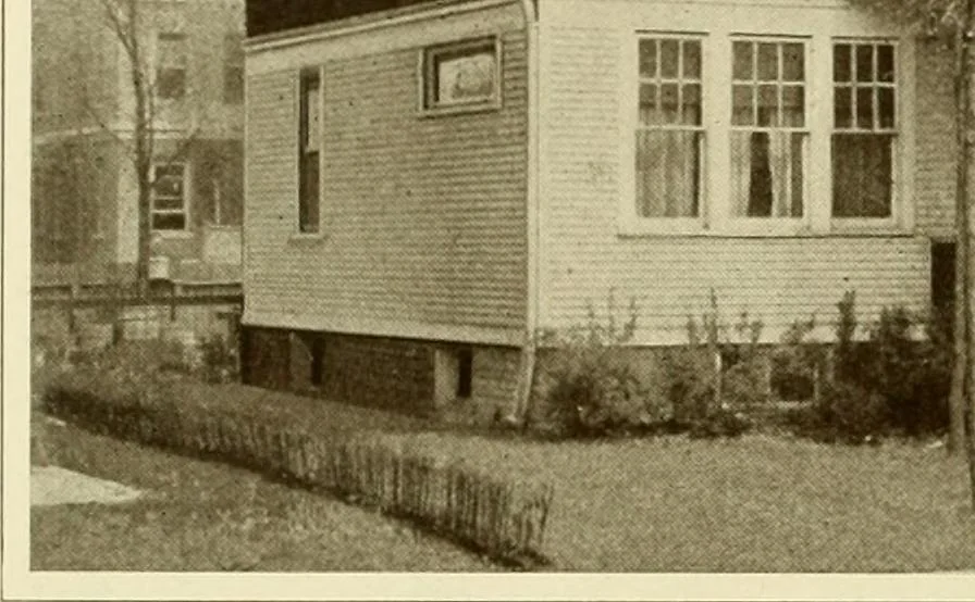 An illustration from Homes of character., 1920, leaf 97
