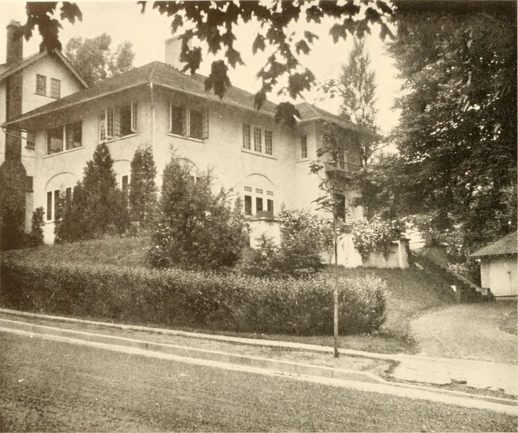 An illustration from Homes of moderate size; a collection of photographs and plans of modern suburban and country homes, following the colonial, Italian and English architectural styles, and arranged accordingly, 1921, leaf 105