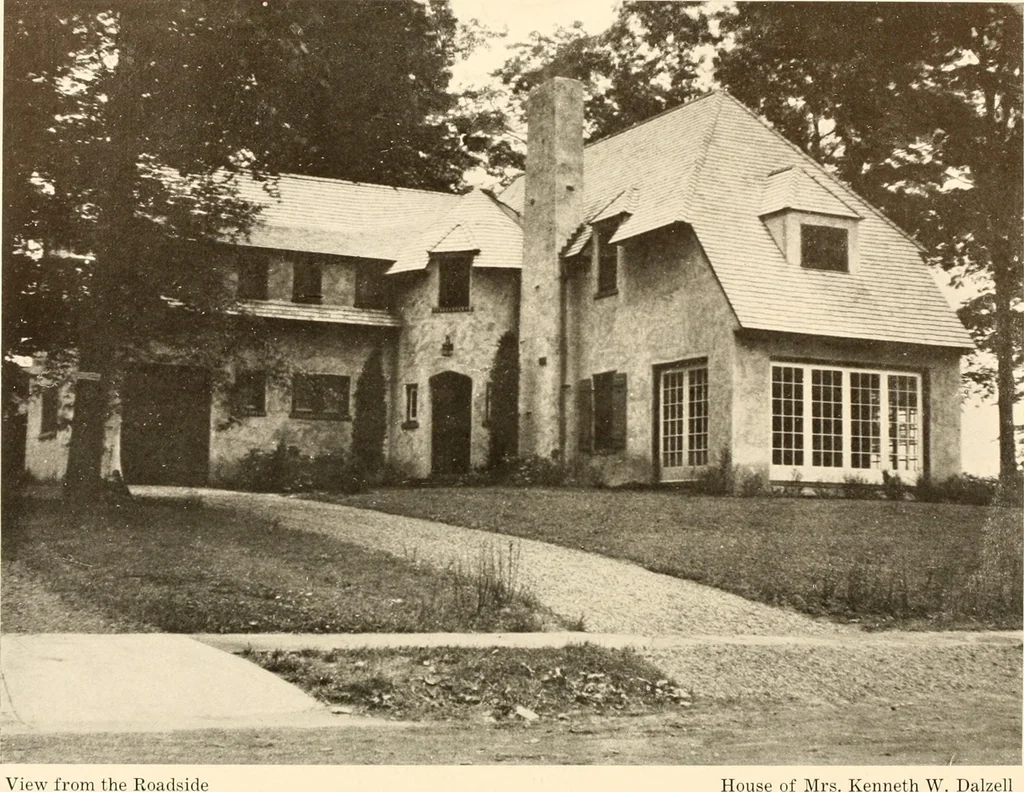 An illustration from Homes of moderate size; a collection of photographs and plans of modern suburban and country homes, following the colonial, Italian and English architectural styles, and arranged accordingly, 1921, leaf 123