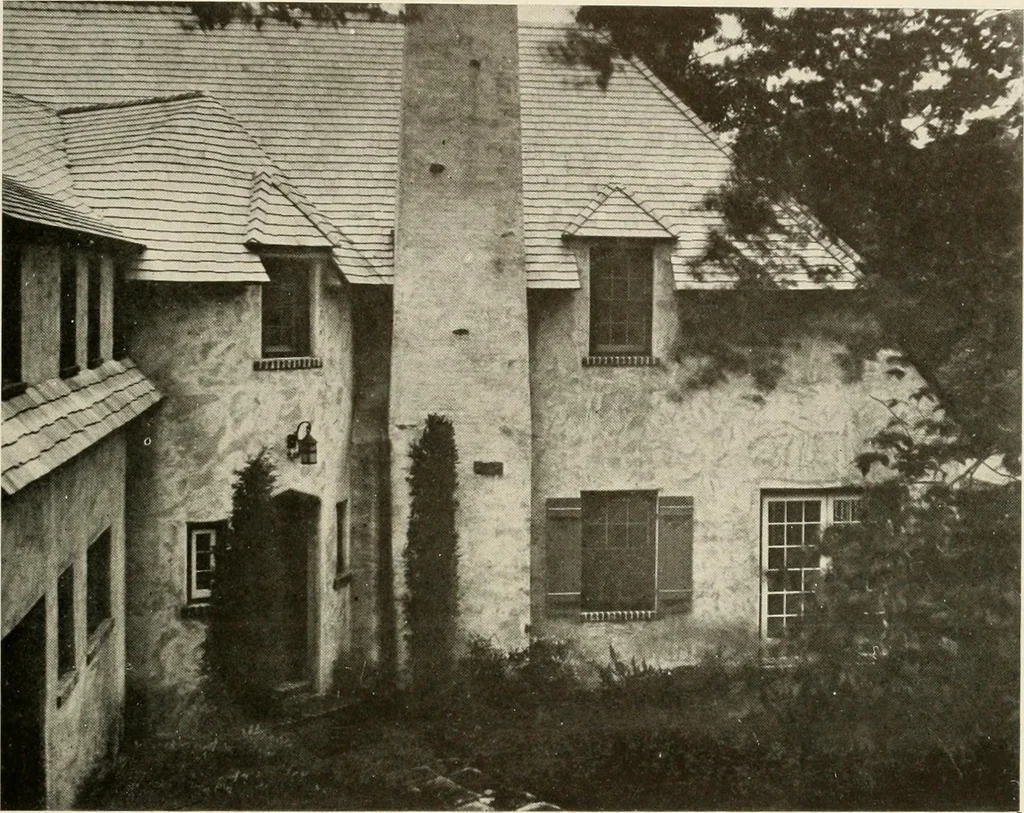 An illustration from Homes of moderate size; a collection of photographs and plans of modern suburban and country homes, following the colonial, Italian and English architectural styles, and arranged accordingly, 1921, leaf 126