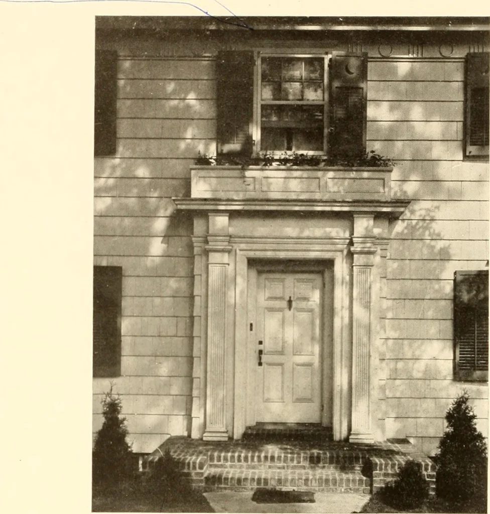 An illustration from Homes of moderate size; a collection of photographs and plans of modern suburban and country homes, following the colonial, Italian and English architectural styles, and arranged accordingly, 1921, leaf 19