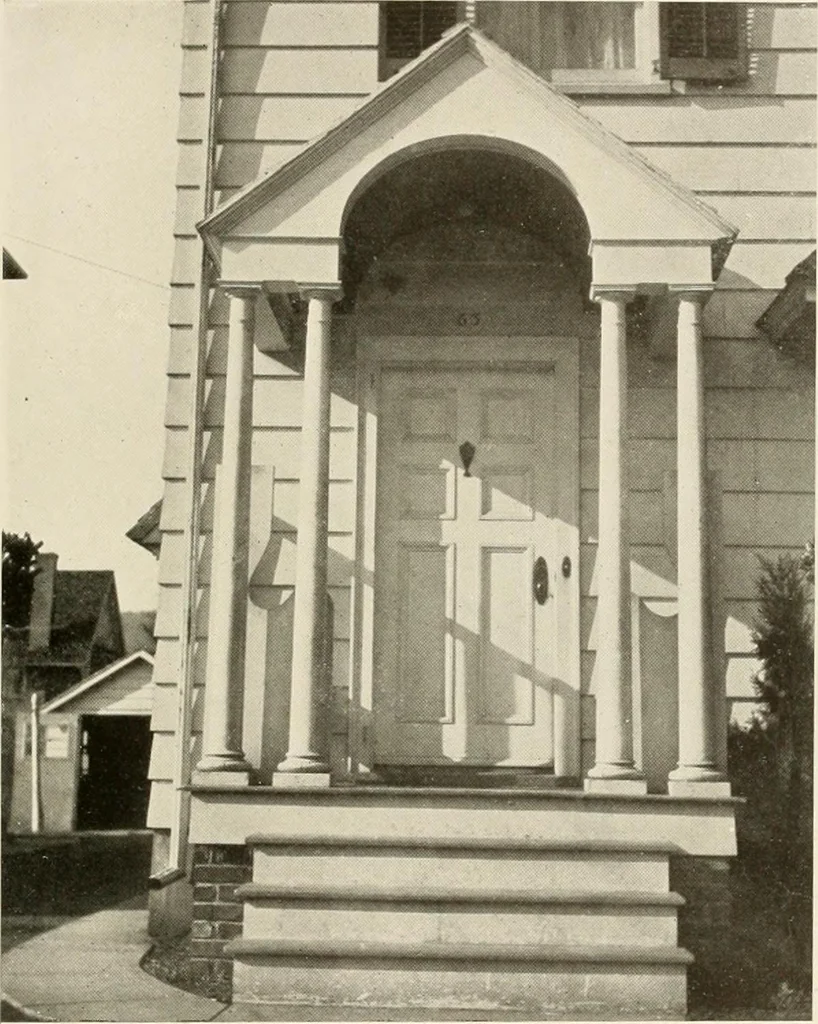 An illustration from Homes of moderate size; a collection of photographs and plans of modern suburban and country homes, following the colonial, Italian and English architectural styles, and arranged accordingly, 1921, leaf 32