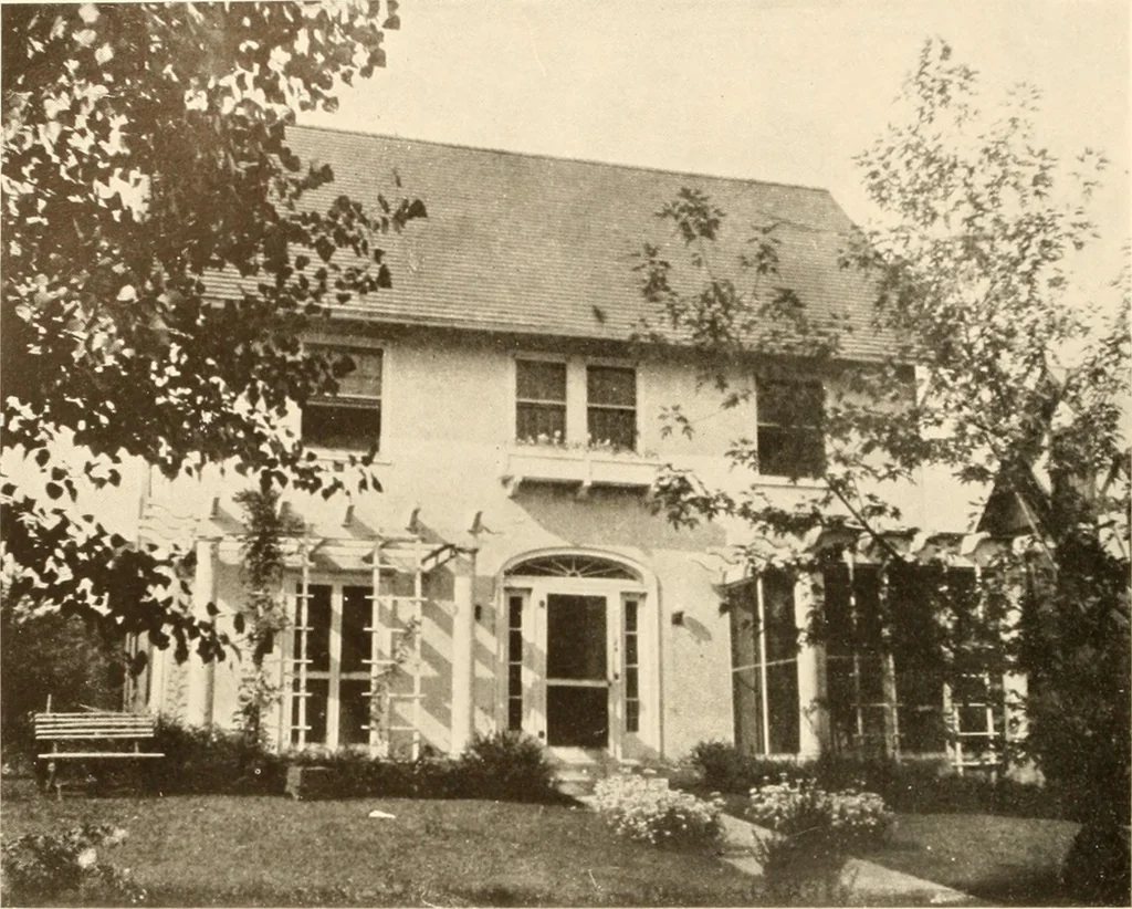An illustration from Homes of moderate size; a collection of photographs and plans of modern suburban and country homes, following the colonial, Italian and English architectural styles, and arranged accordingly, 1921, leaf 91