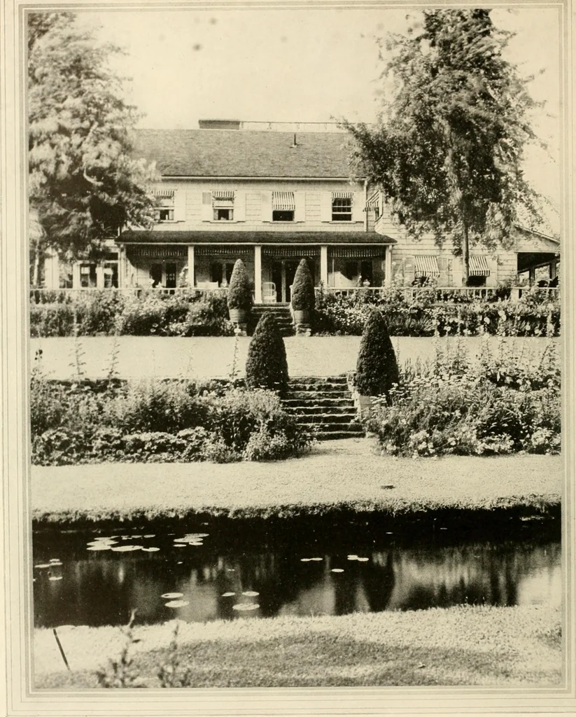 An illustration from House & garden's book of gardens; containing over four hundred illustrations of special flower types, plans and suggestions for landscape work, a complete gardener's calendar of the year's activities, planting and spraying tables, and a portfolio of beautiful gardens in varied sections of the United States and foreign countries, 1921, leaf 73