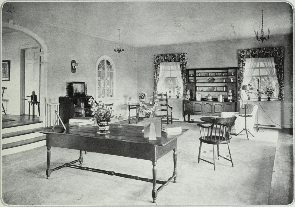 An illustration from House & garden's book of interiors, containing over three hundred illustrations of living rooms, dining rooms, libraries, halls, bedrooms, porches, breakfast rooms, nurseries, kitchens, bathrooms and the use of decorative accessories and curtains, together with practical suggestions for the furnishing and decorating of each type of room in the house, 1920, leaf 116