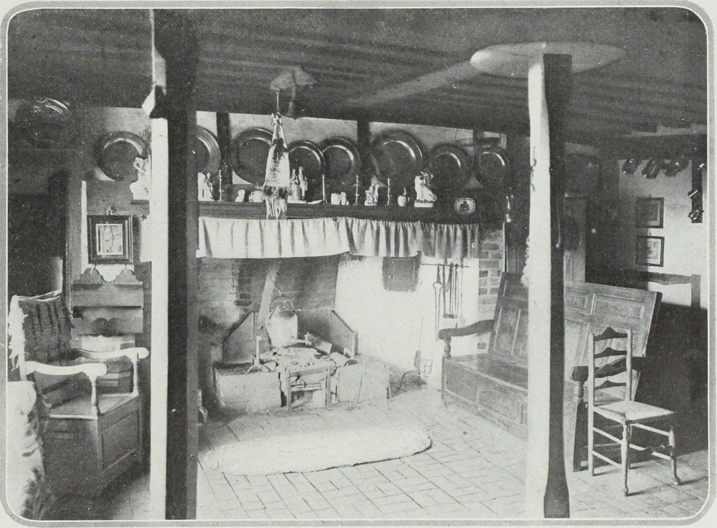 An illustration from House & garden's book of interiors, containing over three hundred illustrations of living rooms, dining rooms, libraries, halls, bedrooms, porches, breakfast rooms, nurseries, kitchens, bathrooms and the use of decorative accessories and curtains, together with practical suggestions for the furnishing and decorating of each type of room in the house, 1920, leaf 22