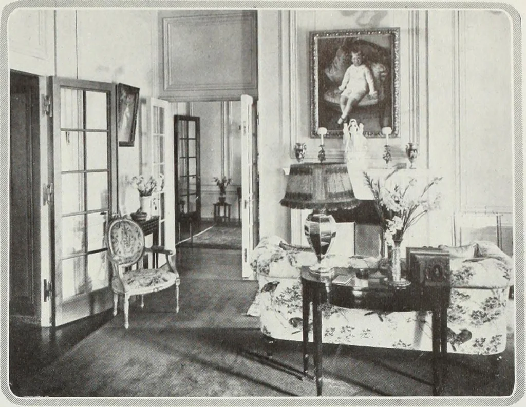 An illustration from House & garden's book of interiors, containing over three hundred illustrations of living rooms, dining rooms, libraries, halls, bedrooms, porches, breakfast rooms, nurseries, kitchens, bathrooms and the use of decorative accessories and curtains, together with practical suggestions for the furnishing and decorating of each type of room in the house, 1920, leaf 28