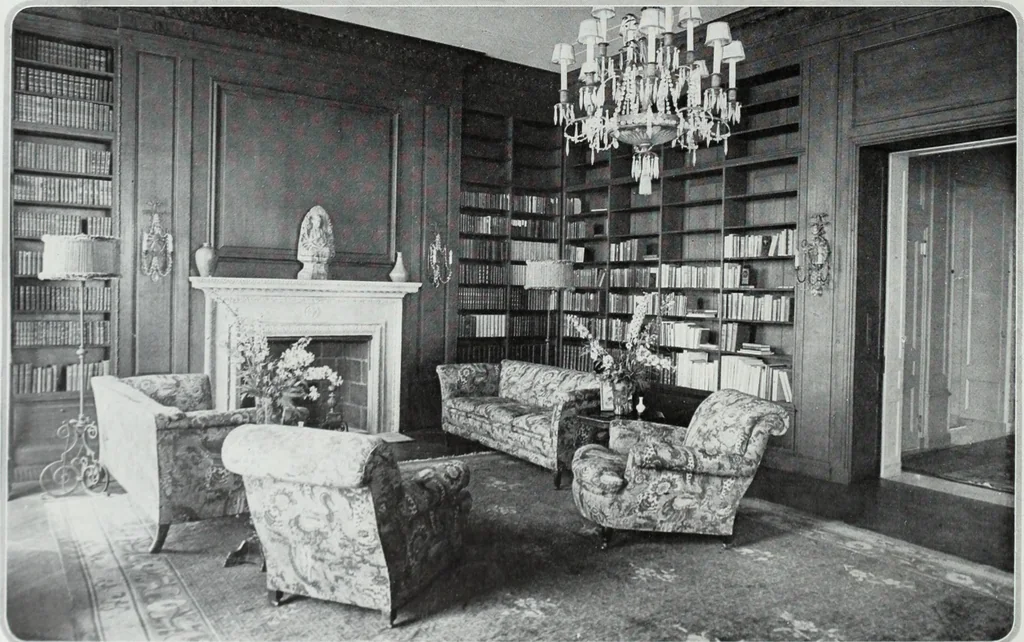 An illustration from House & garden's book of interiors, containing over three hundred illustrations of living rooms, dining rooms, libraries, halls, bedrooms, porches, breakfast rooms, nurseries, kitchens, bathrooms and the use of decorative accessories and curtains, together with practical suggestions for the furnishing and decorating of each type of room in the house, 1920, leaf 35