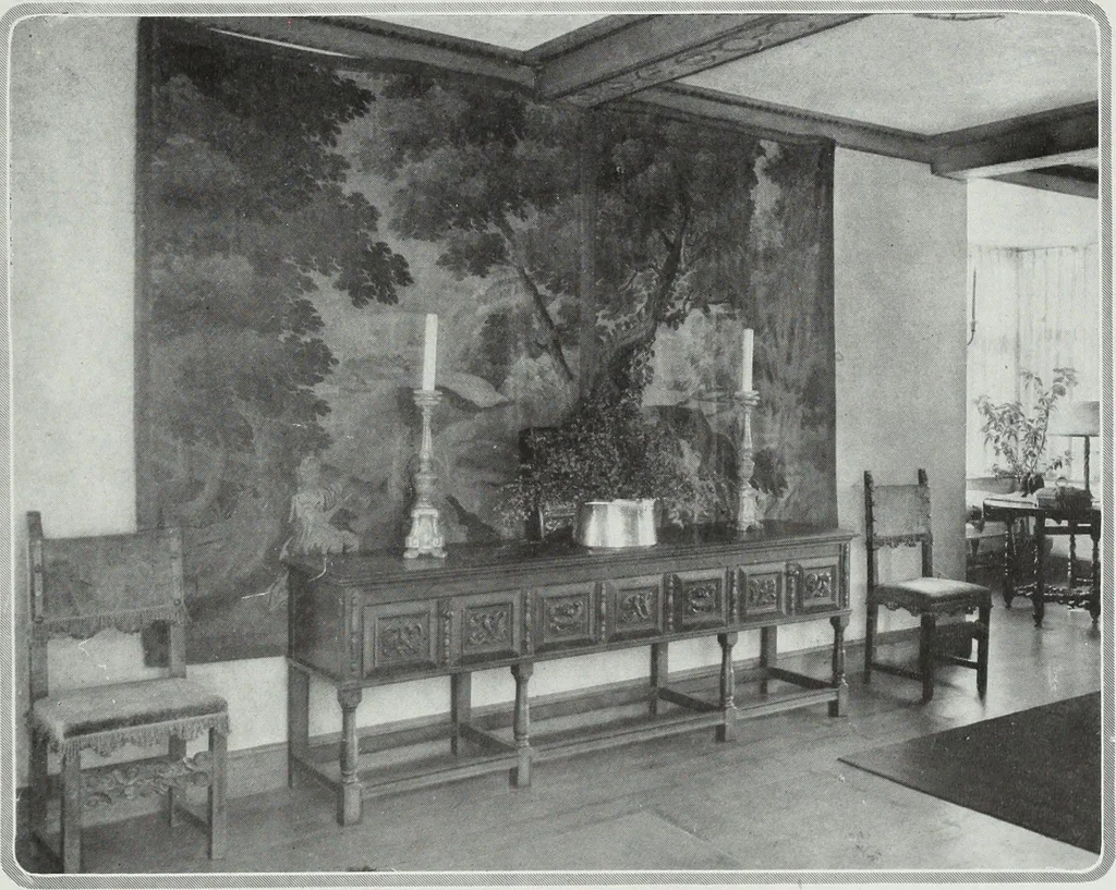 An illustration from House & garden's book of interiors, containing over three hundred illustrations of living rooms, dining rooms, libraries, halls, bedrooms, porches, breakfast rooms, nurseries, kitchens, bathrooms and the use of decorative accessories and curtains, together with practical suggestions for the furnishing and decorating of each type of room in the house, 1920, leaf 58