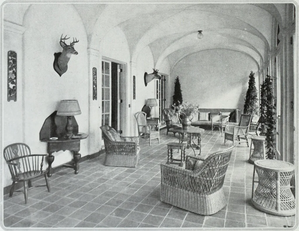 An illustration from House & garden's book of interiors, containing over three hundred illustrations of living rooms, dining rooms, libraries, halls, bedrooms, porches, breakfast rooms, nurseries, kitchens, bathrooms and the use of decorative accessories and curtains, together with practical suggestions for the furnishing and decorating of each type of room in the house, 1920, leaf 73