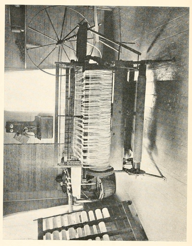 An illustration from How to make rugs, 1908, leaf 8