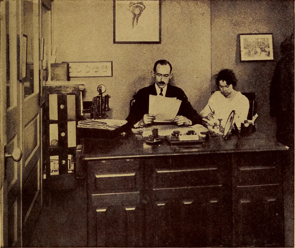 An illustration from How to obtain a patent and what to invent, 1918, leaf 8