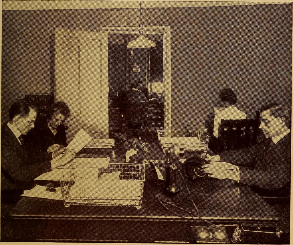 An illustration from How to obtain a patent and what to invent, 1918, leaf 8