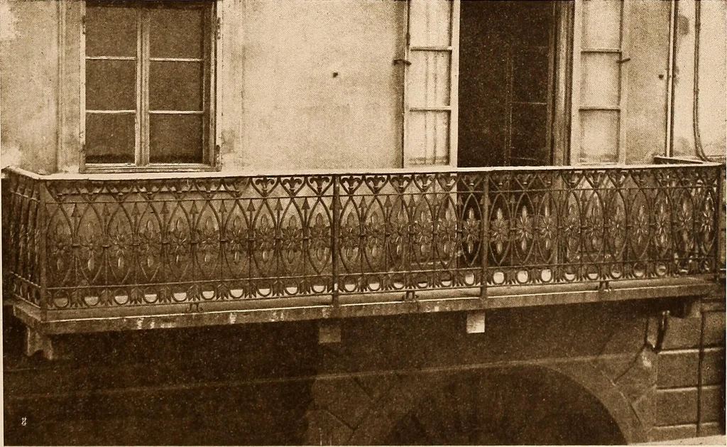 An illustration from Il ferro nell'arte italiana;, 1910, leaf 318