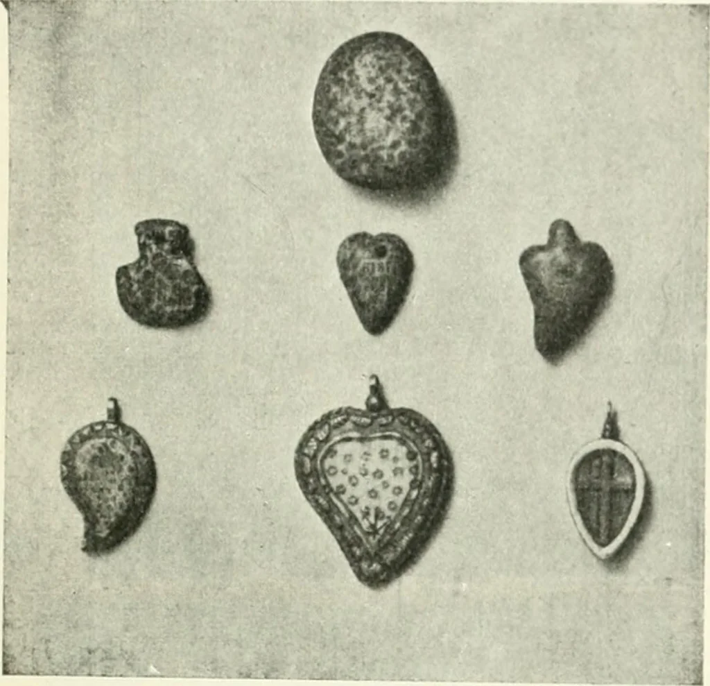 An illustration from Il feticismo primitivo in Italia, e le sue forme di adattamento, 1907, leaf 118