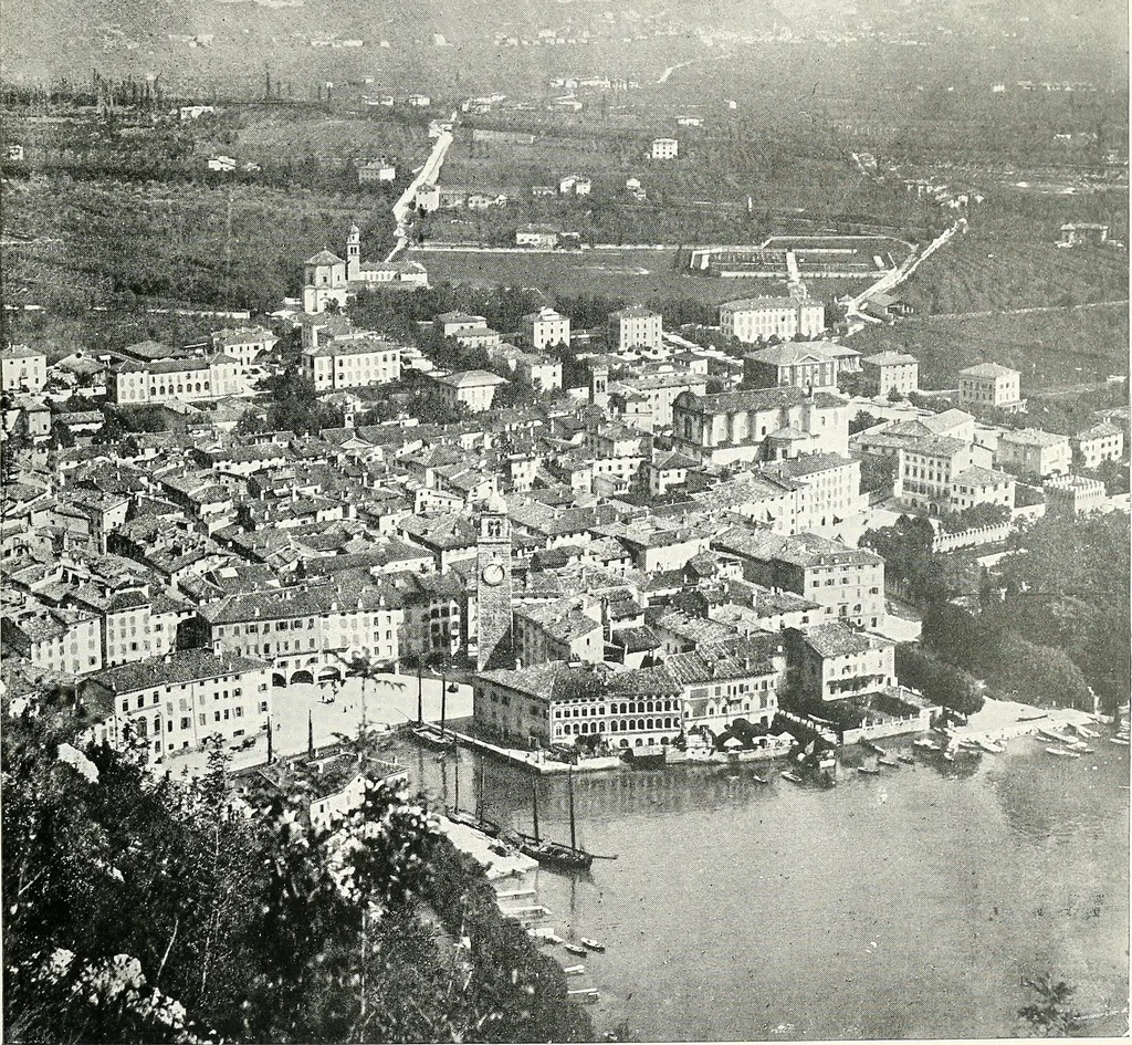 An illustration from Il Lago di Garda;, 1904, leaf 110