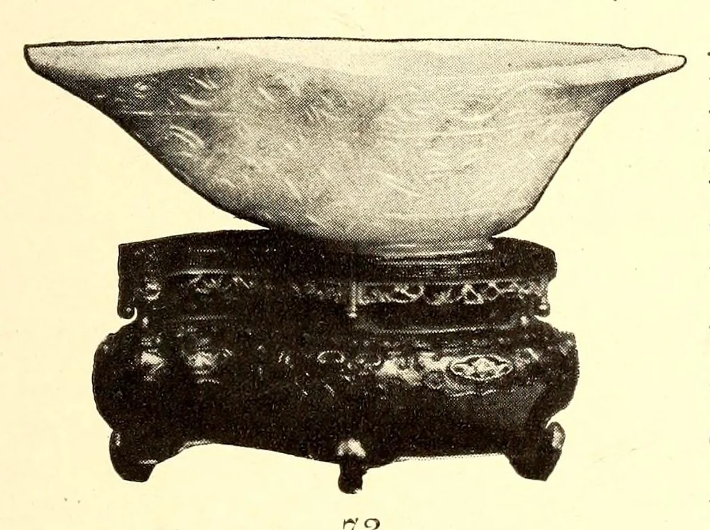 An illustration from Illustrated catalogue of an extraordinary collection of imperial jades and other beautiful objects in rock crystal, agate, lapis-lazuli and coral : mostly from the private collection of the late Captain J.F. Peel, London, England, 1912, leaf 35