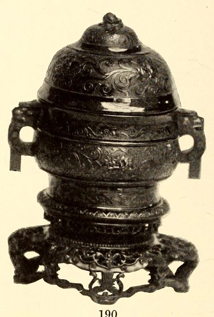 An illustration from Illustrated catalogue of an extraordinary collection of imperial jades and other beautiful objects in rock crystal, agate, lapis-lazuli and coral : mostly from the private collection of the late Captain J.F. Peel, London, England, 1912, leaf 80