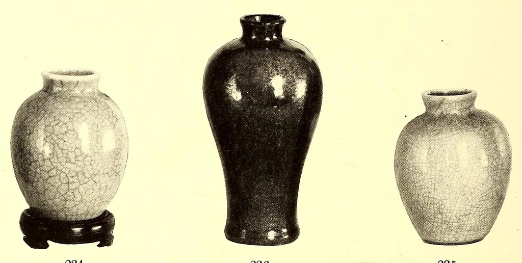 An illustration from Illustrated catalogue of the beautiful oriental porcelains and other valuable art objects : belonging to the estate of the late M.C.D. Borden, Esq, 1913, leaf 66
