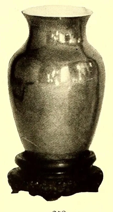 An illustration from Illustrated catalogue of the beautiful oriental porcelains and other valuable art objects : belonging to the estate of the late M.C.D. Borden, Esq, 1913, leaf 76