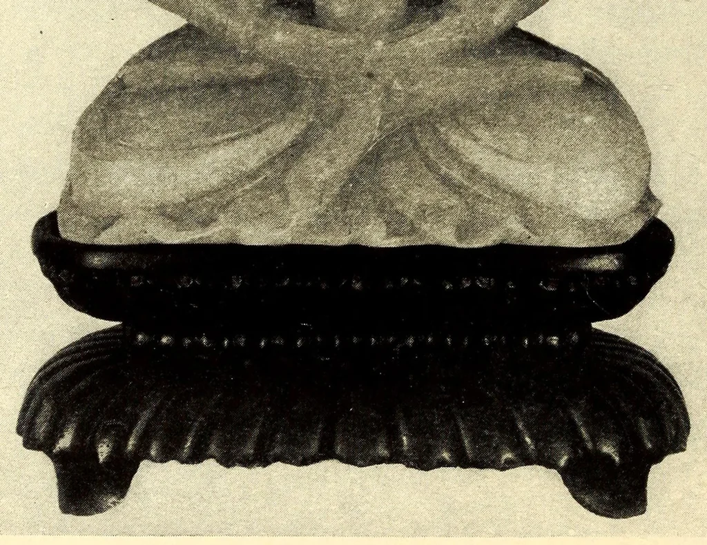 An illustration from Illustrated Catalogue of an Important Collection of Chinese Porcelains, Pottery, Embroideries and Brocades, Snuff Bottles and Carvings in Jade, Amethyst, Agate, Crystal, Lapis Lazuli and other Minerals Consignment from Ton-Ying and Company, 1918, leaf 26