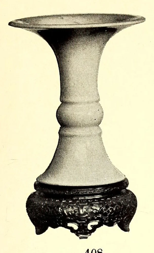 An illustration from Illustrated catalogue of antique oriental porcelains : Collected by an amateur of New York, 1914, leaf 119