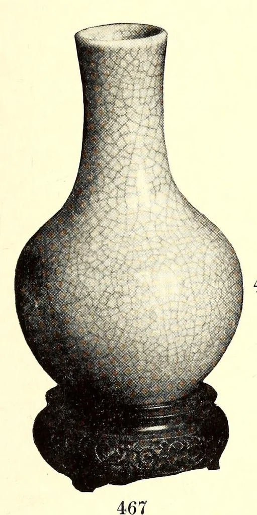 An illustration from Illustrated catalogue of antique oriental porcelains : Collected by an amateur of New York, 1914, leaf 129