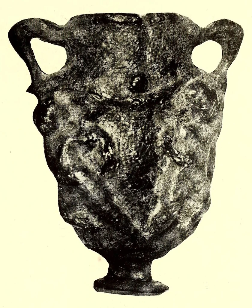 An illustration from Illustrated Catalogue of Graeco-Roman, Rakka, Persian, Hispanomoresque Faiences, Italian Majolicas, Persian and Indian Miniatures and Rugs, Egyptian, ptolemaic, Sidonian, Roman and Arabic Glass, Greek and Roman Bronzes and Other Objects of Rarity : belonging to the Experts Messrs. Kouchakji Freres, New York, 1918, leaf 173