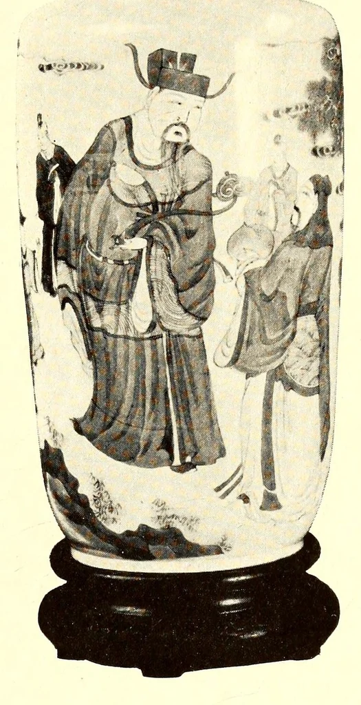 An illustration from Illustrated catalogue of the beautiful old Chinese porcelains comprising the extraordinary private collection : formed by Mr. S.S. Carvalho, 1914, leaf 155
