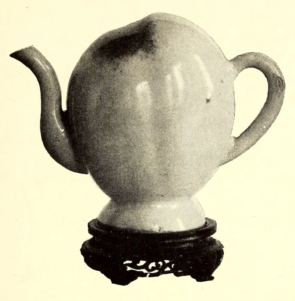 An illustration from Illustrated catalogue of the beautiful old Chinese porcelains comprising the extraordinary private collection : formed by Mr. S.S. Carvalho, 1914, leaf 239