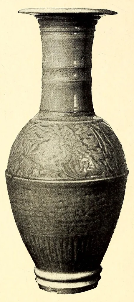 An illustration from Illustrated catalogue of an important collection of antique Chinese porcelains, ancient pottery, fine jades and agates, cloisonne enamels, beautiful snuff bottles, carved rhinoceros horn, bronzes and other objects : formed by Ernest Marsh, J.P. of Haselmore, Surrey, England .., 1916, leaf 68